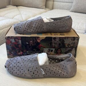 WOMENS TOMS